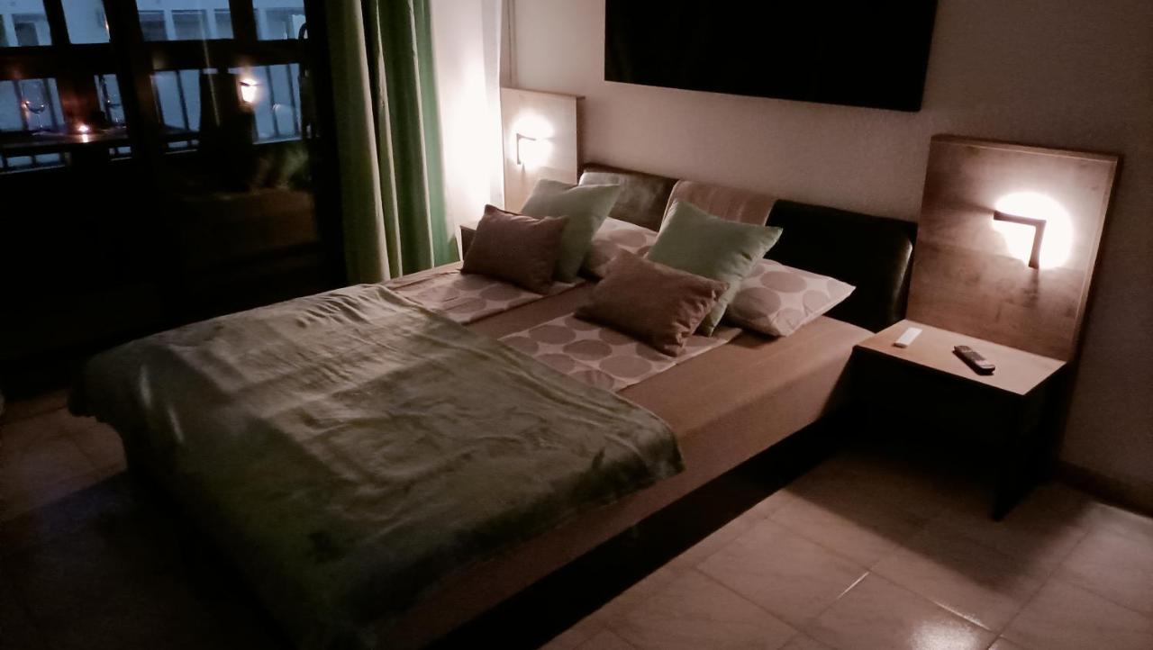 Grace Resident Studio Apartman Torre La Mata Exterior foto