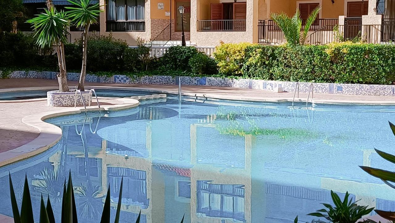 Grace Resident Studio Apartman Torre La Mata Exterior foto