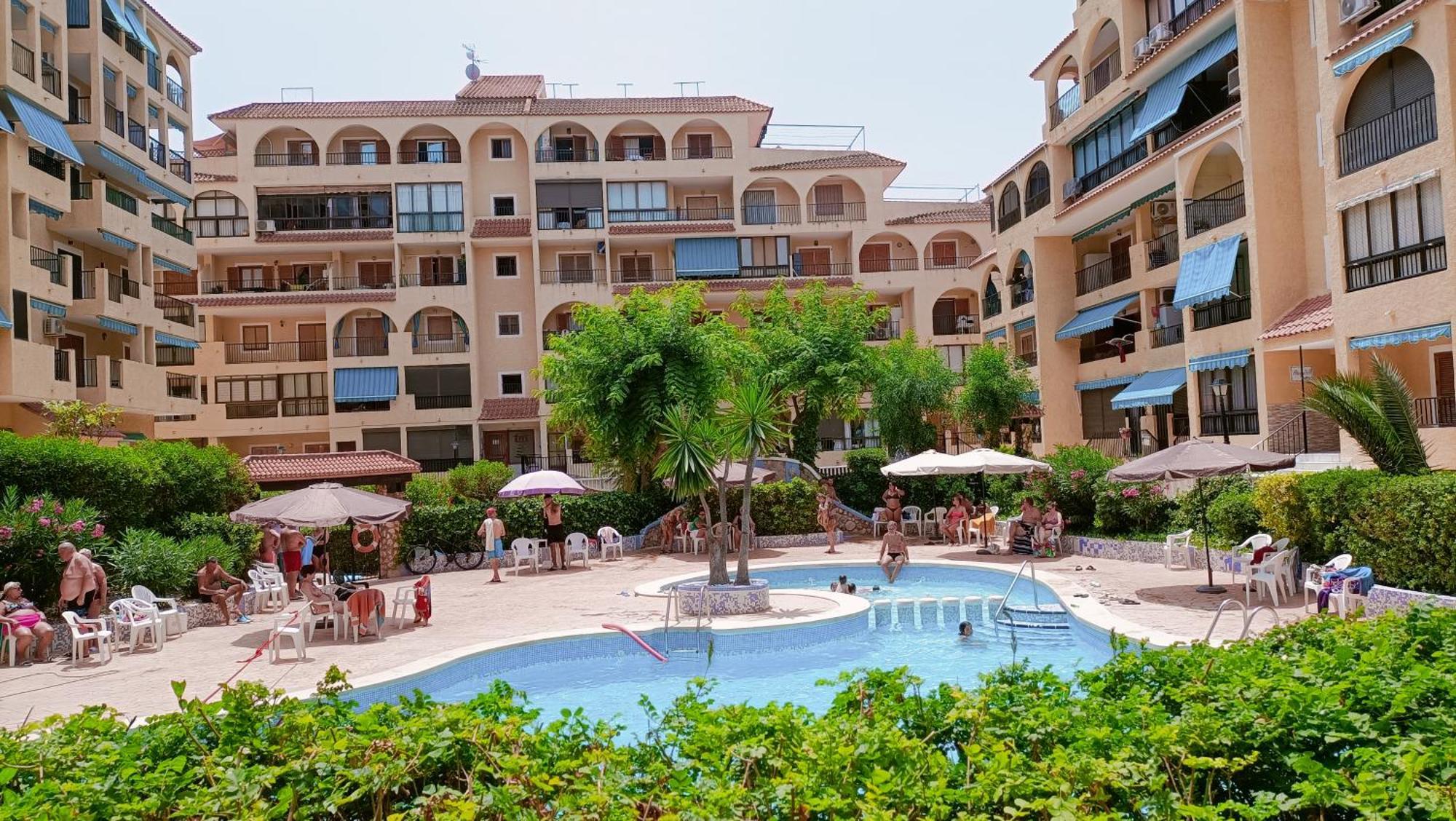 Grace Resident Studio Apartman Torre La Mata Zimmer foto