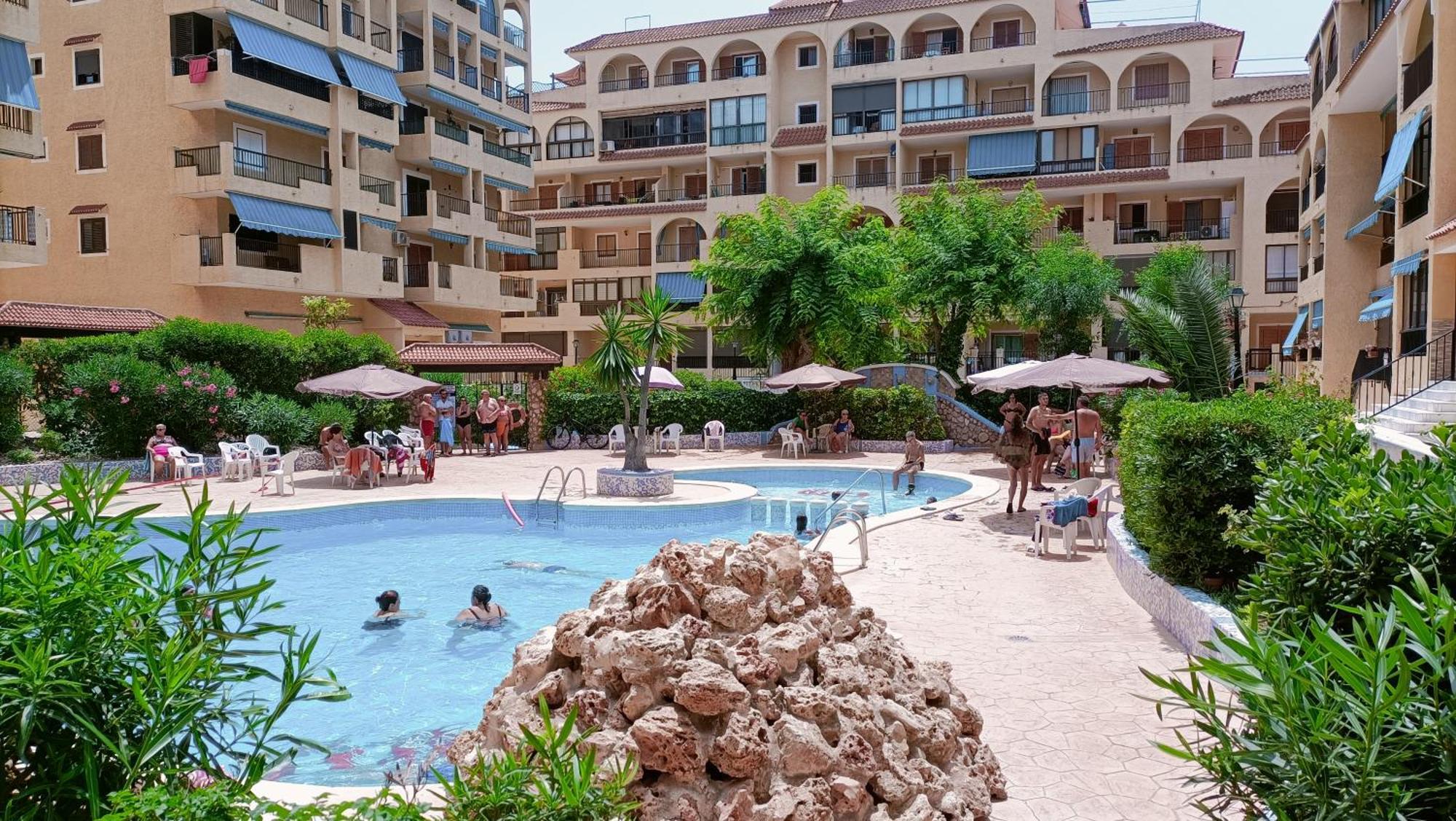 Grace Resident Studio Apartman Torre La Mata Exterior foto